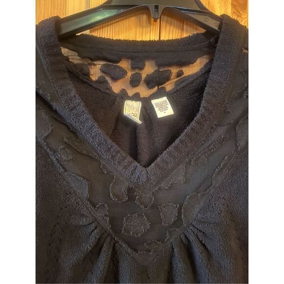 BKE  Sz S 3/4 Sleeve Sheer Neckline/Design Back Sweater (1196) - Picture 2 of 6